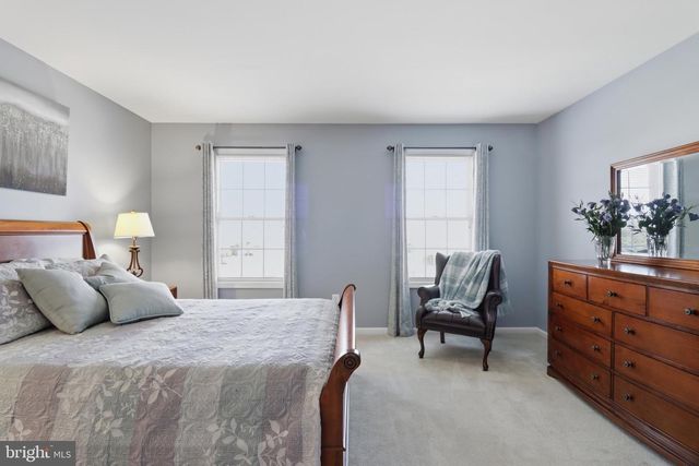 320 WHEATSHEAF DR, New Castle, DE 19720