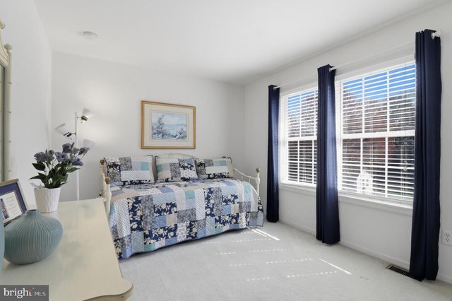 320 WHEATSHEAF DR, New Castle, DE 19720