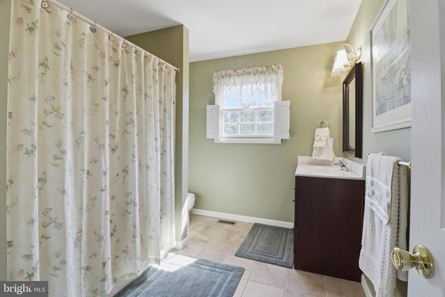 320 WHEATSHEAF DR, New Castle, DE 19720