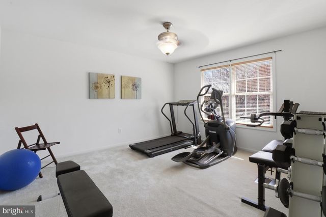 320 WHEATSHEAF DR, New Castle, DE 19720