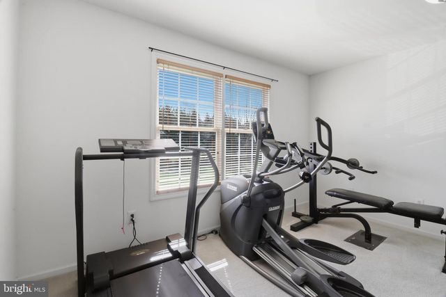 320 WHEATSHEAF DR, New Castle, DE 19720