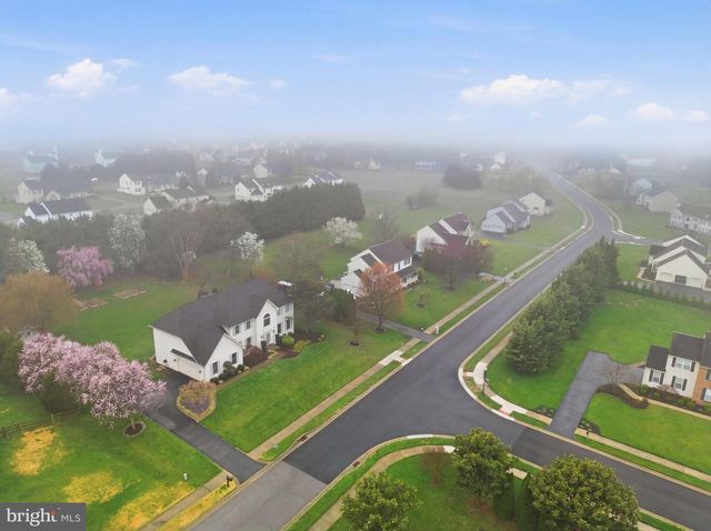 320 WHEATSHEAF DR, New Castle, DE 19720