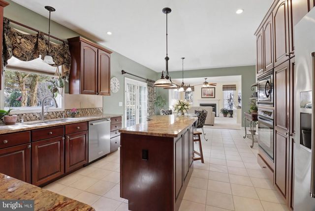 320 WHEATSHEAF DR, New Castle, DE 19720