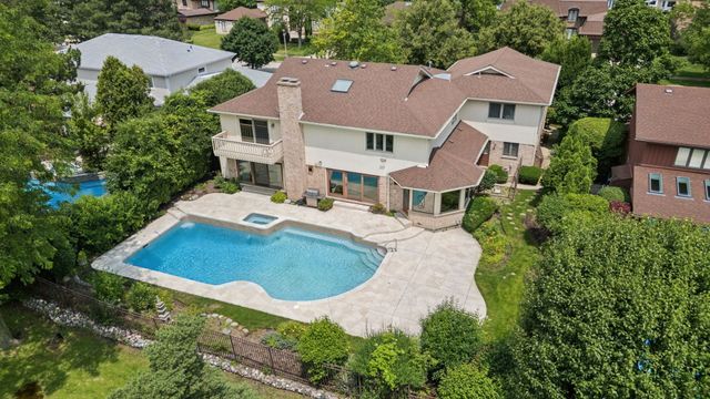 3639 Pebble Beach Road, Northbrook, IL 60062