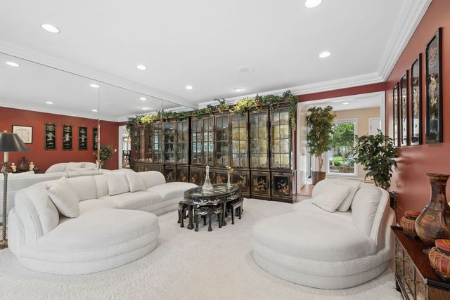 3639 Pebble Beach Road, Northbrook, IL 60062