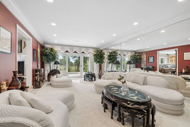 3639 Pebble Beach Road, Northbrook, IL 60062