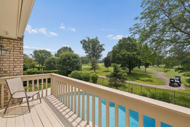 3639 Pebble Beach Road, Northbrook, IL 60062