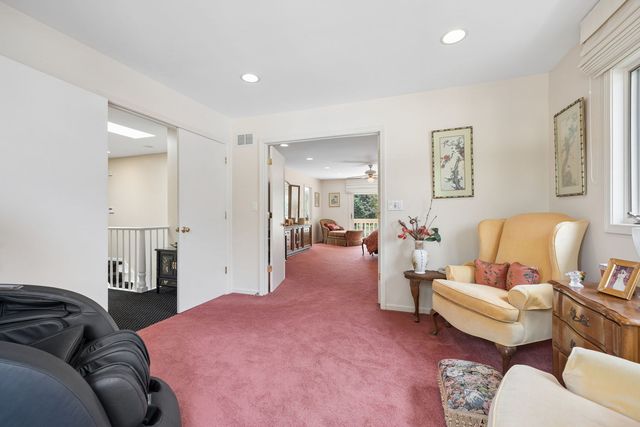 3639 Pebble Beach Road, Northbrook, IL 60062
