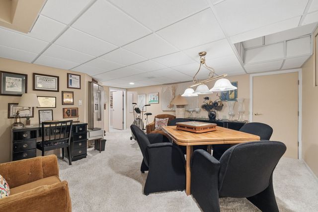 3639 Pebble Beach Road, Northbrook, IL 60062