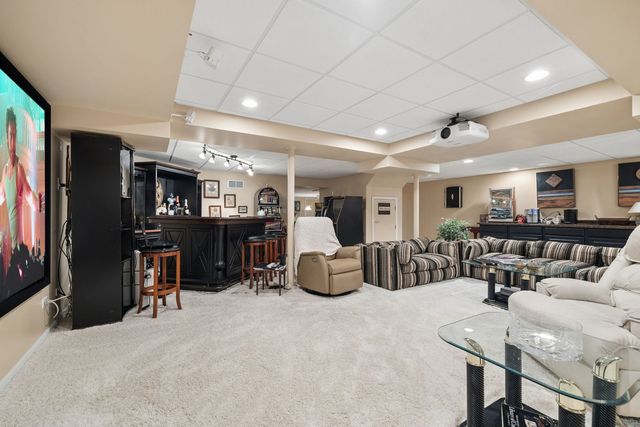 3639 Pebble Beach Road, Northbrook, IL 60062