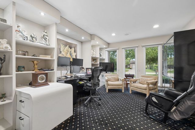 3639 Pebble Beach Road, Northbrook, IL 60062