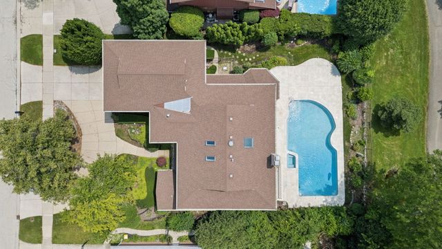 3639 Pebble Beach Road, Northbrook, IL 60062