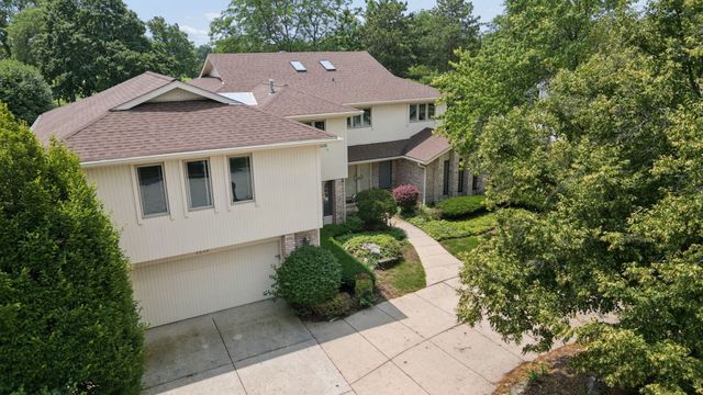 3639 Pebble Beach Road, Northbrook, IL 60062