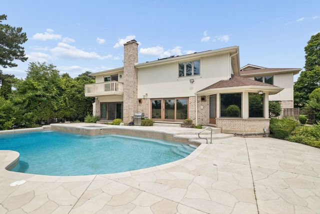 3639 Pebble Beach Road, Northbrook, IL 60062
