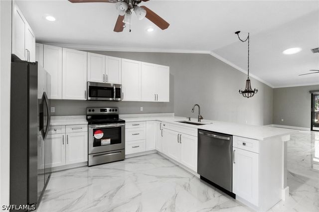 17754 Grande Bayou CT, Fort Myers, FL 33908