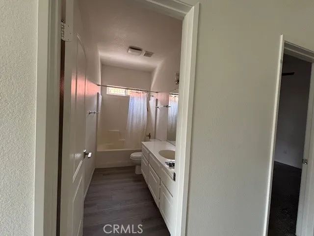 904 Bergamo Avenue, San Jacinto, CA 92583