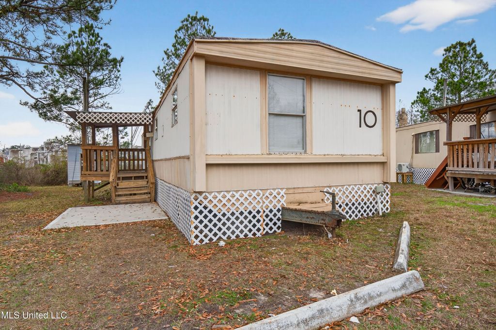 11213 Dobson Road, 10, Gulfport, MS 39503