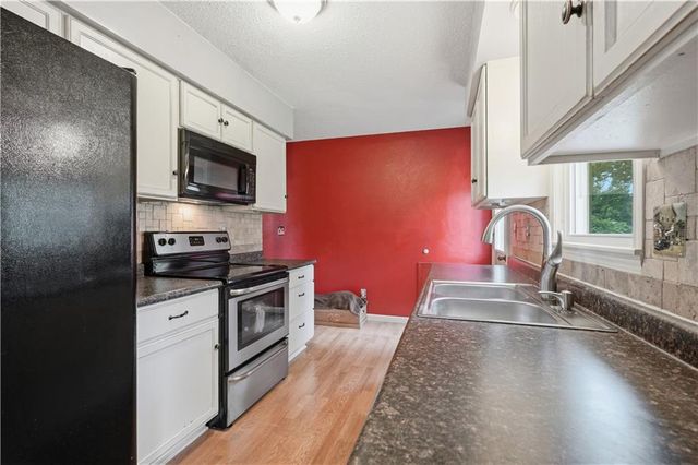 2602 Leewood Road, Harrisonville, MO 64701