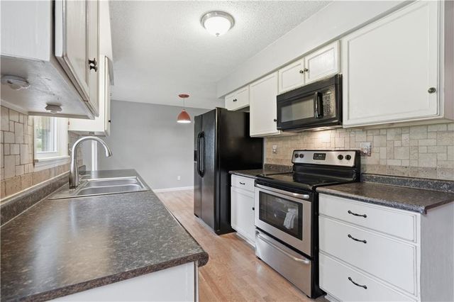 2602 Leewood Road, Harrisonville, MO 64701