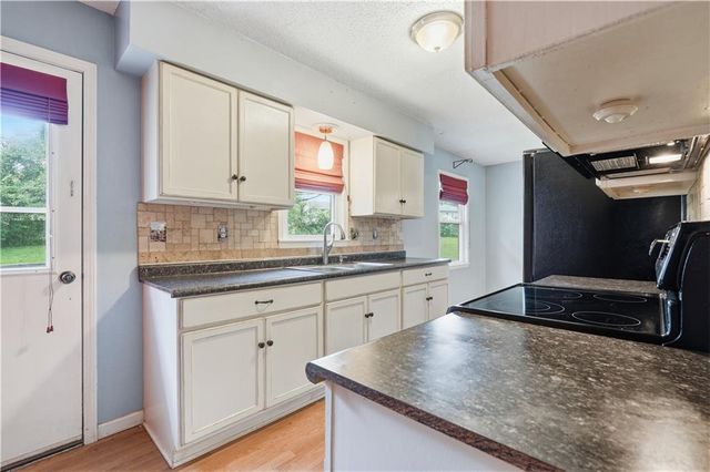 2602 Leewood Road, Harrisonville, MO 64701