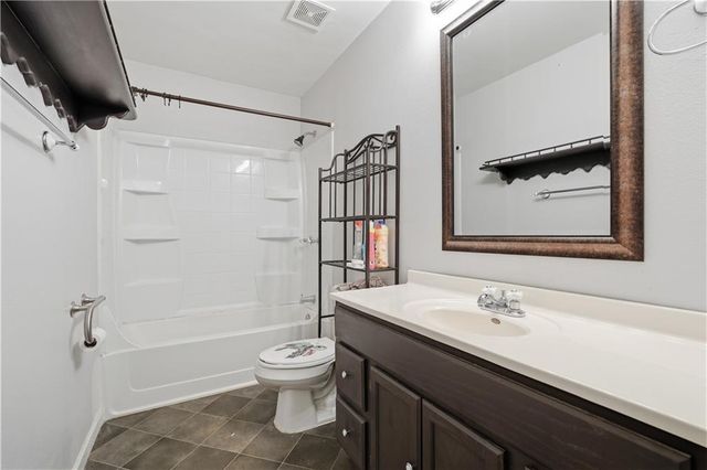 2602 Leewood Road, Harrisonville, MO 64701