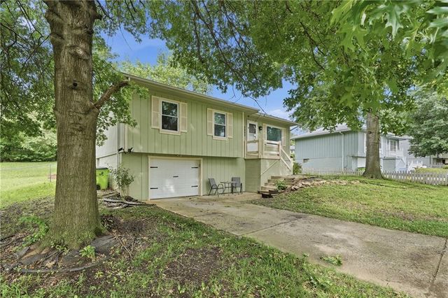 2602 Leewood Road, Harrisonville, MO 64701
