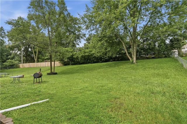 2602 Leewood Road, Harrisonville, MO 64701