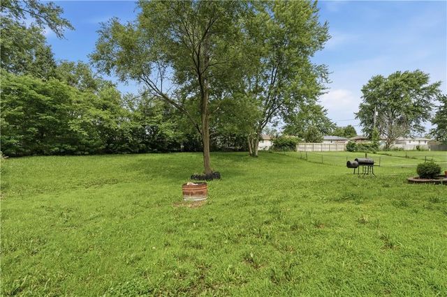 2602 Leewood Road, Harrisonville, MO 64701