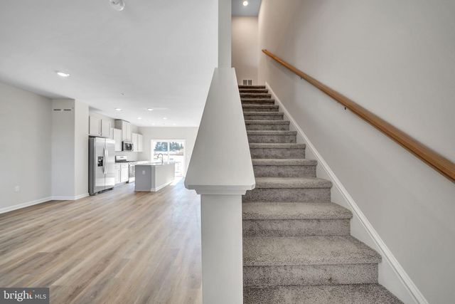 8336 ALEXANDER CT, Breinigsville, PA 18031