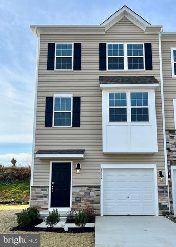 8336 ALEXANDER CT, Breinigsville, PA 18031