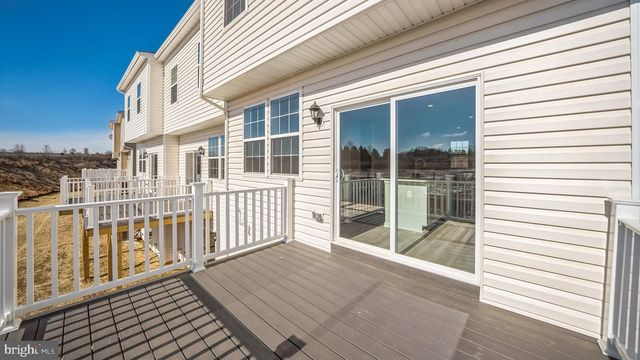 8336 ALEXANDER CT, Breinigsville, PA 18031