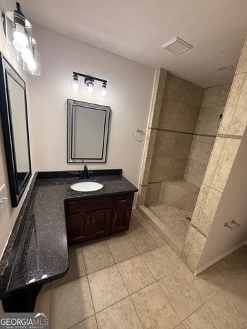 589 WATERVIEW Drive, Lagrange, GA 30240