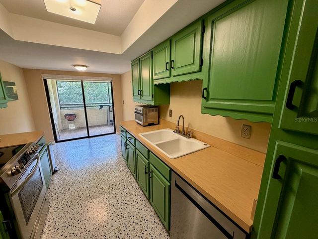 13604 S VILLAGE DRIVE 314, Tampa, FL 33618