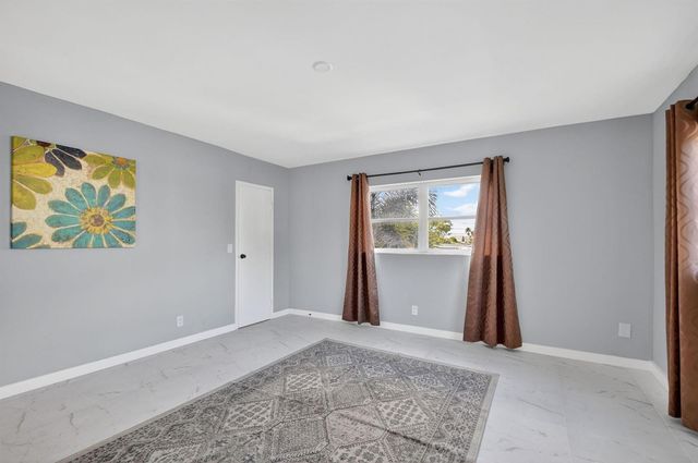 2300 NE 1st Lane 201, Boynton Beach, FL 33435