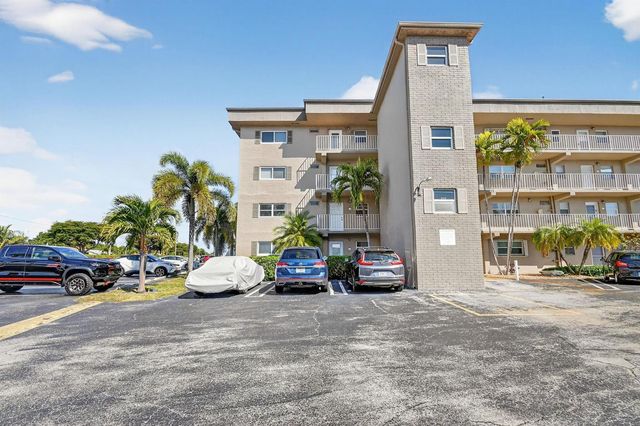 2300 NE 1st Lane 201, Boynton Beach, FL 33435