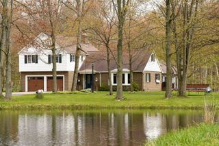 2430 Kaiser Road, Pinconning, MI 48650