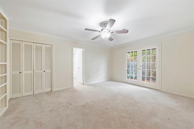 2206 Nantucket Drive B, Houston, TX 77057