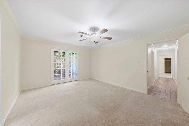 2206 Nantucket Drive B, Houston, TX 77057