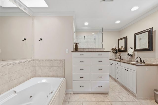 2206 Nantucket Drive B, Houston, TX 77057