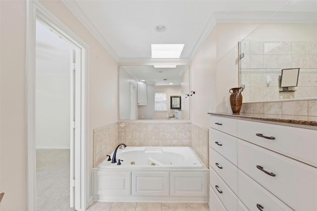 2206 Nantucket Drive B, Houston, TX 77057