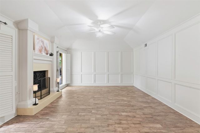 2206 Nantucket Drive B, Houston, TX 77057