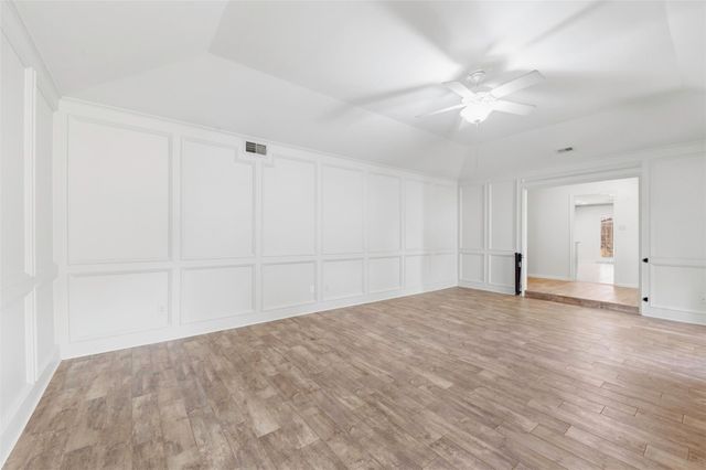 2206 Nantucket Drive B, Houston, TX 77057