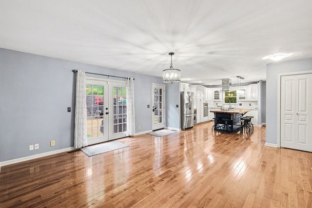 406 Hicks Rd, Nashville, TN 37221
