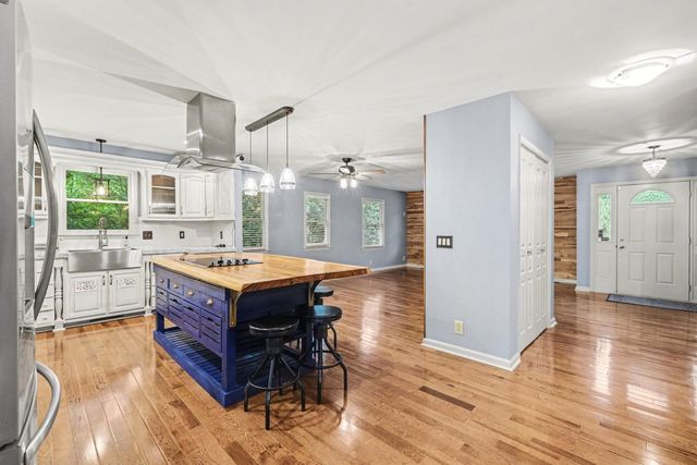 406 Hicks Rd, Nashville, TN 37221