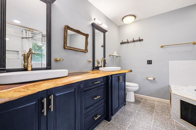 406 Hicks Rd, Nashville, TN 37221