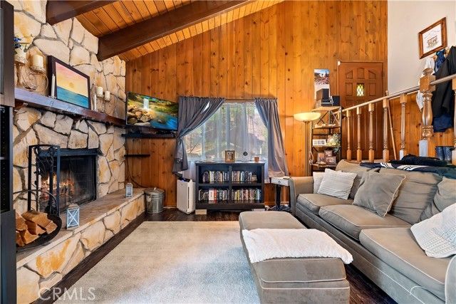 382 Davos Drive, Crestline, CA 92325