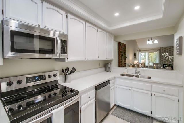 12242 Paseo Lucido C, San Diego, CA 92128