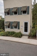 526 WILLOW ST, Bordentown, NJ 08505