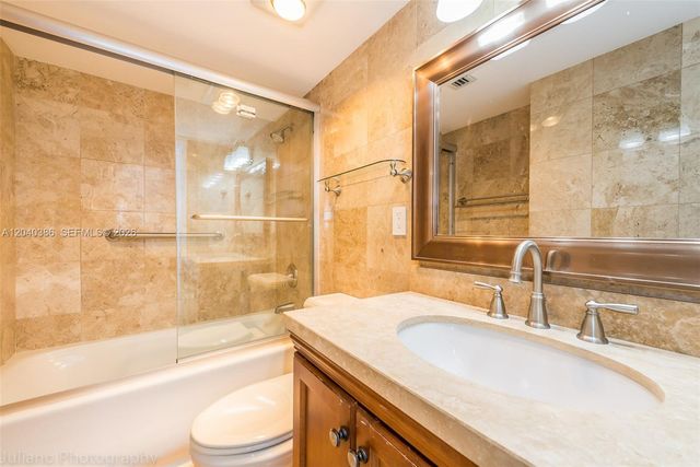1901 Brickell Avenue B912, Miami, FL 33129
