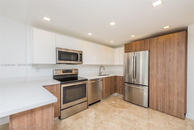 1901 Brickell Avenue B912, Miami, FL 33129